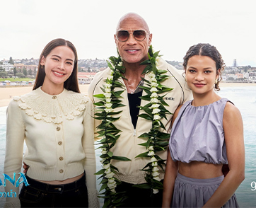 ญาญ่า เซอร์ไพรส์แฟนโมอาน่า บินลัดฟ้าสู่ซิดนีย์ กระทบไหล่ Dwayne Johnson และ Catherine Laga’aia ริมหาด Bondi ก่อนพาแฟน ๆ ออกผจญภัยใน “Disney’s Moana”
